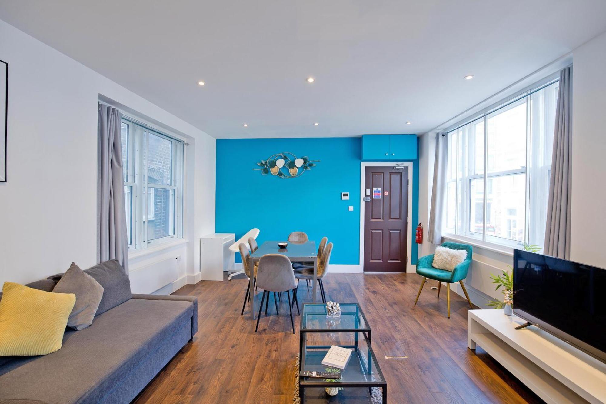 Imperial Middlesex Street Apartment *