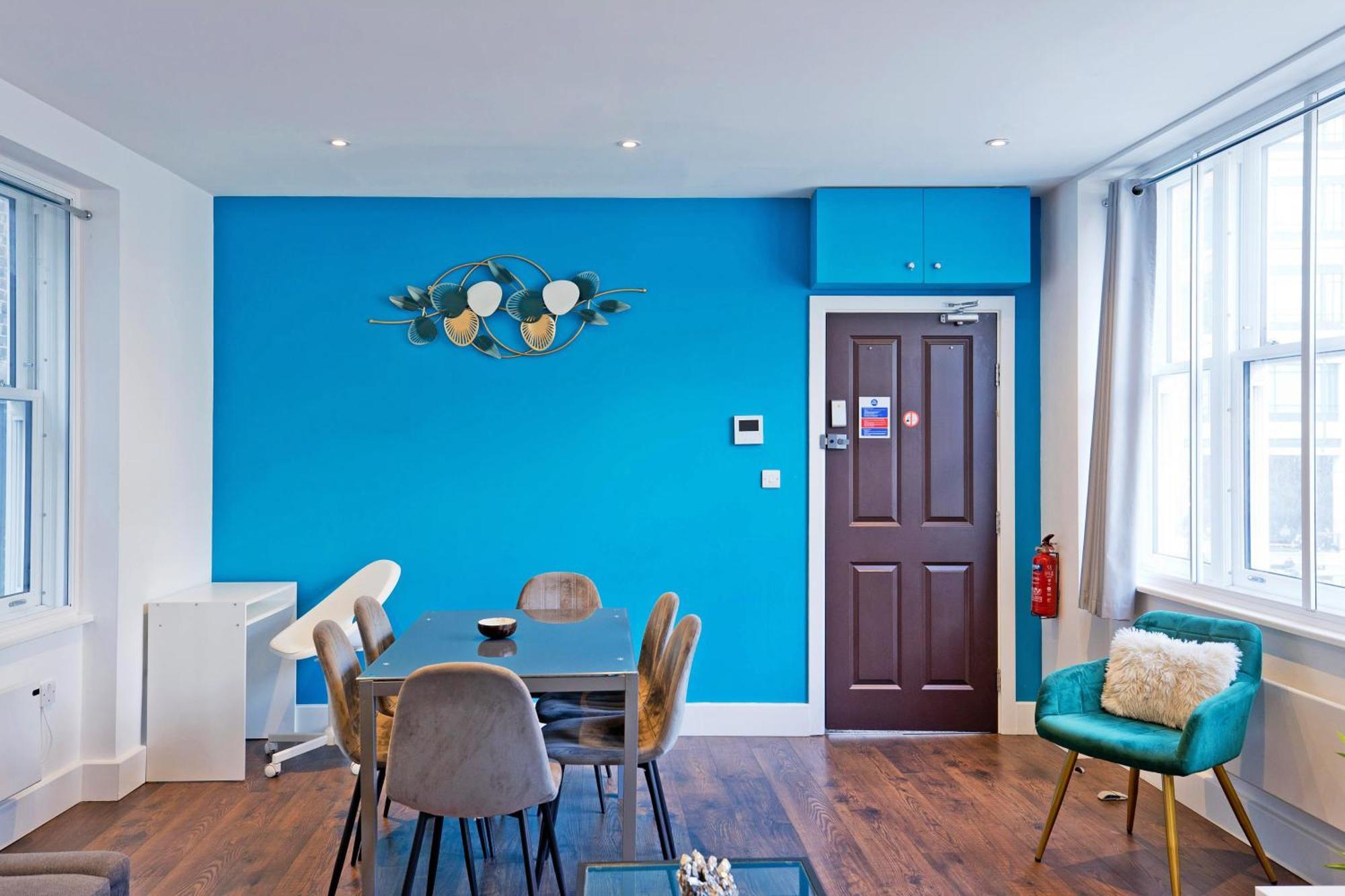 Imperial Middlesex Street Apartment *